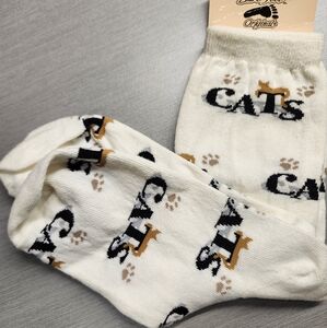 NEW For Bare Feet "CATS" Novelty Cream White Socks